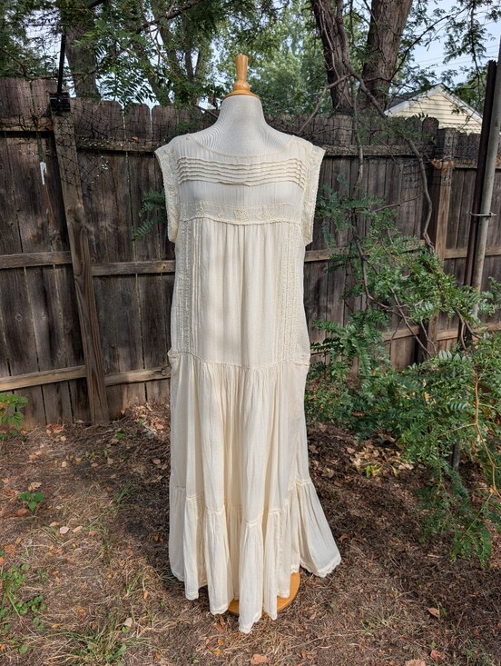 Free People Dresses & Skirts - Free People Cream Drop Waist Maxi Dress